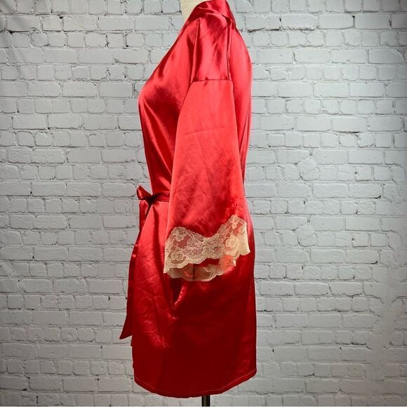Fredricks of Hollywood Sexy Coral Satin Lace Trimmed Robe with Pockets & Belt - Picture 9 of 12
